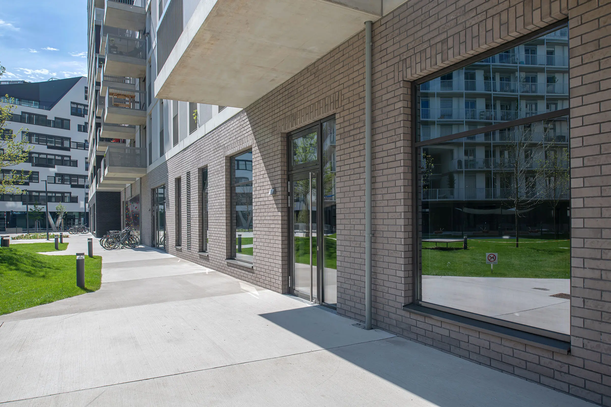 brunomarekallee_amtabor_wien_aut_006