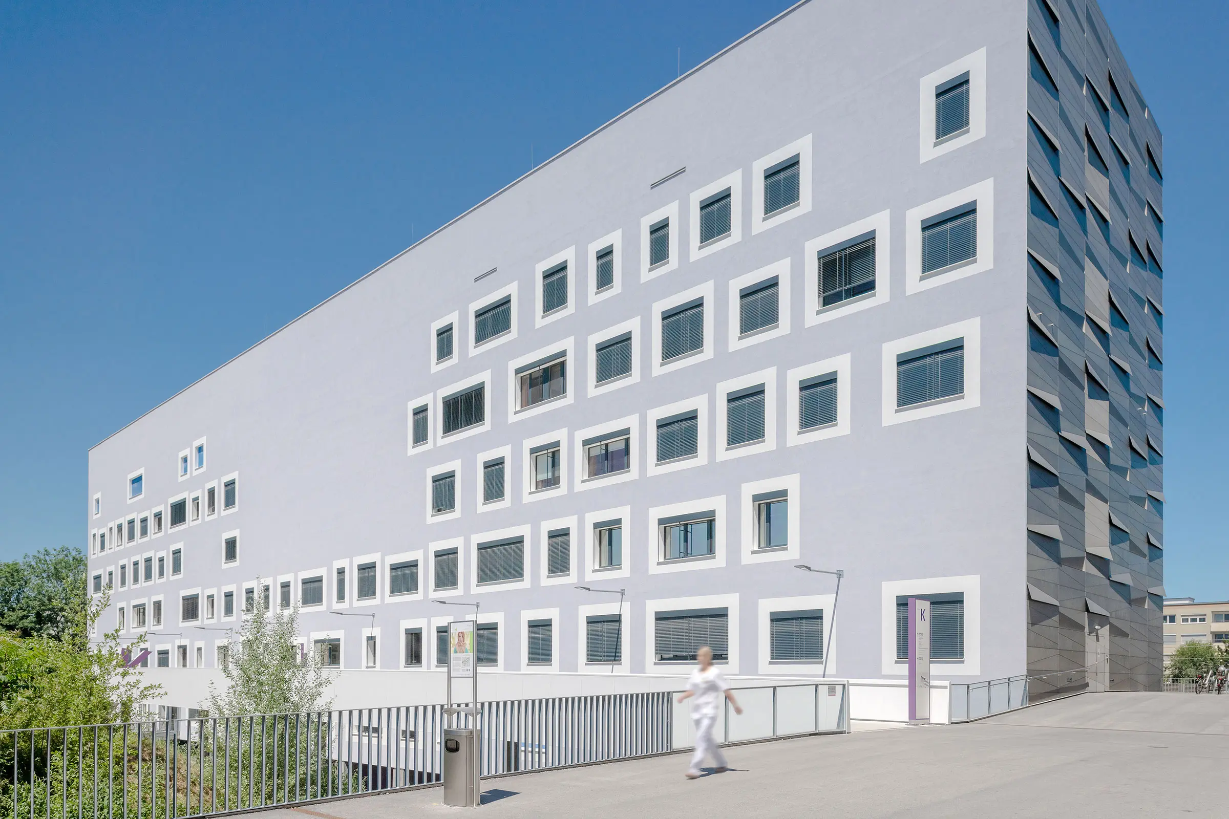 lkh_laborgebaeude_salzburg_aut_001