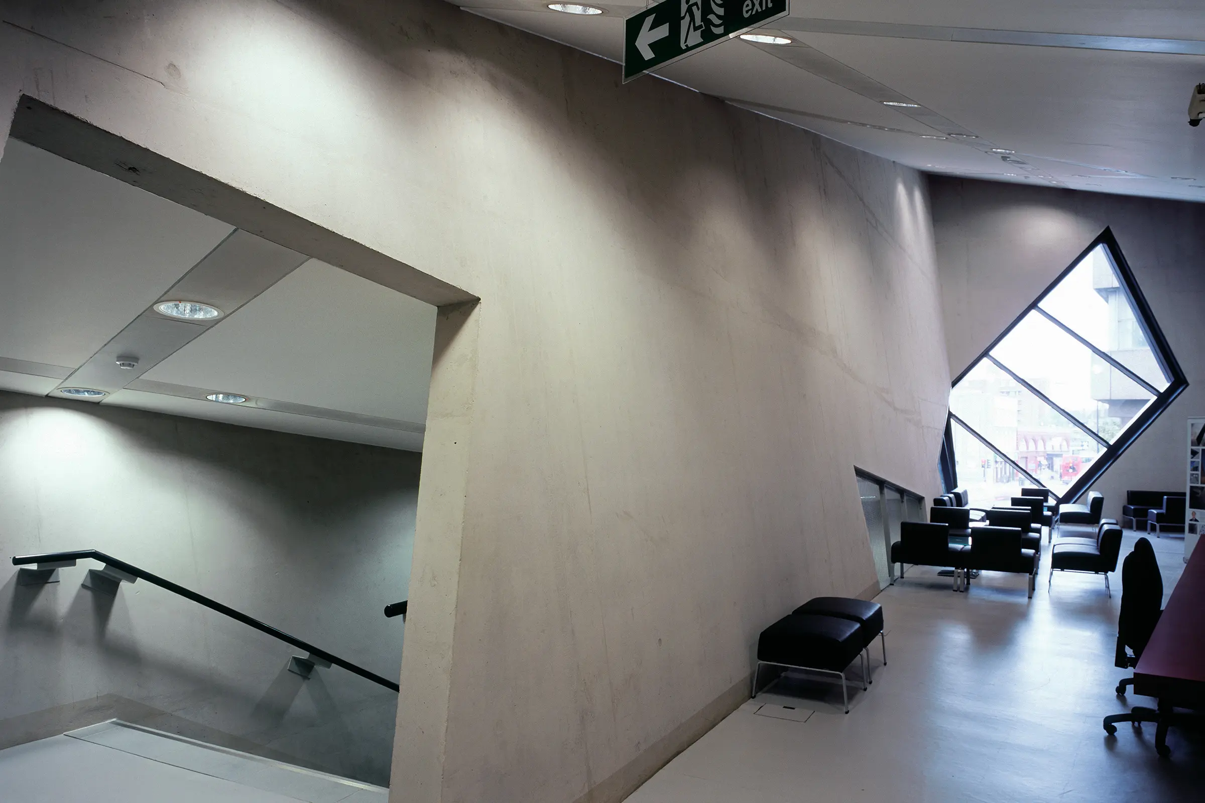 london_metropolitan_university_graduate_centre__london__gb_07