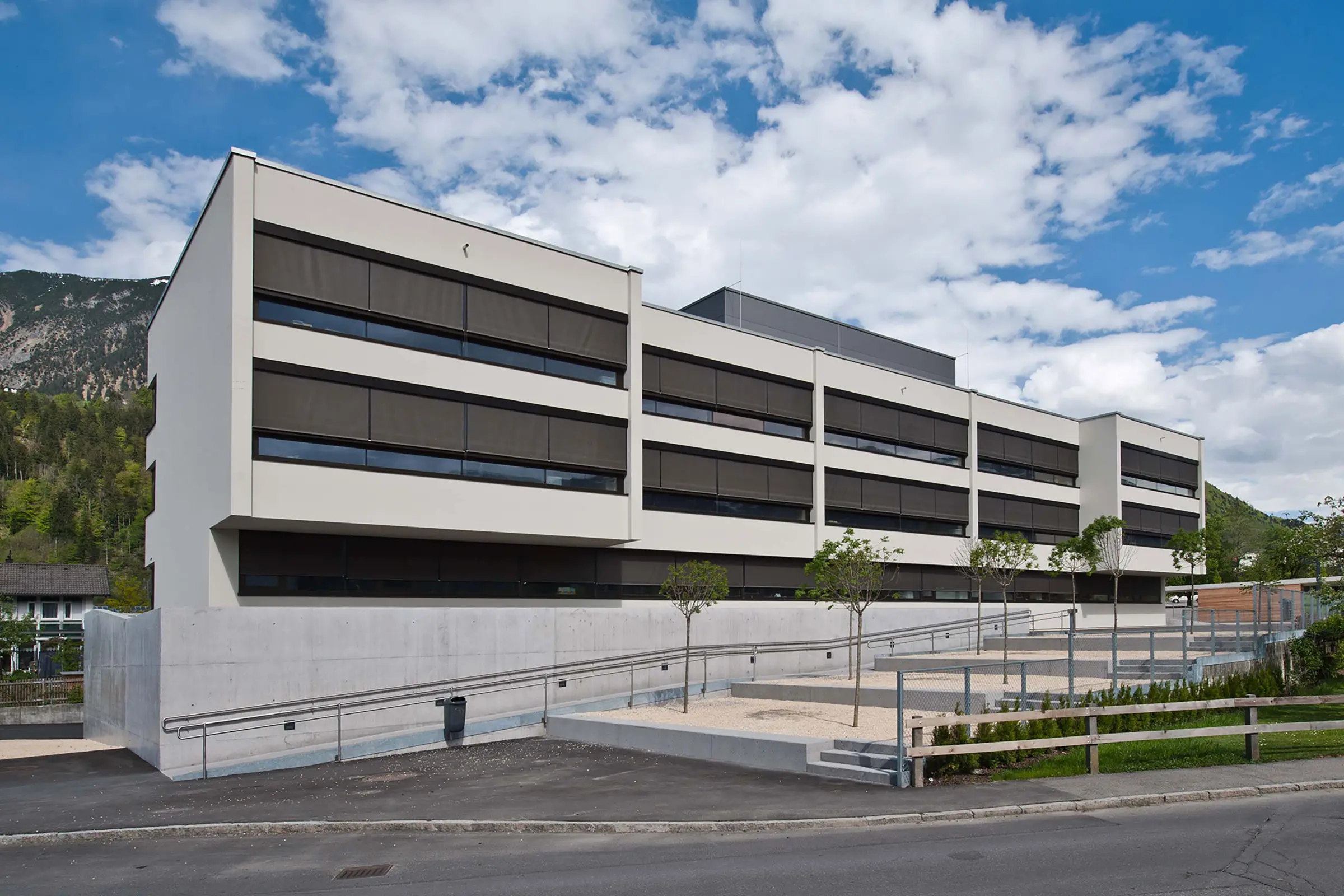 mittelundsportmittelschule_nueziders_aut_001