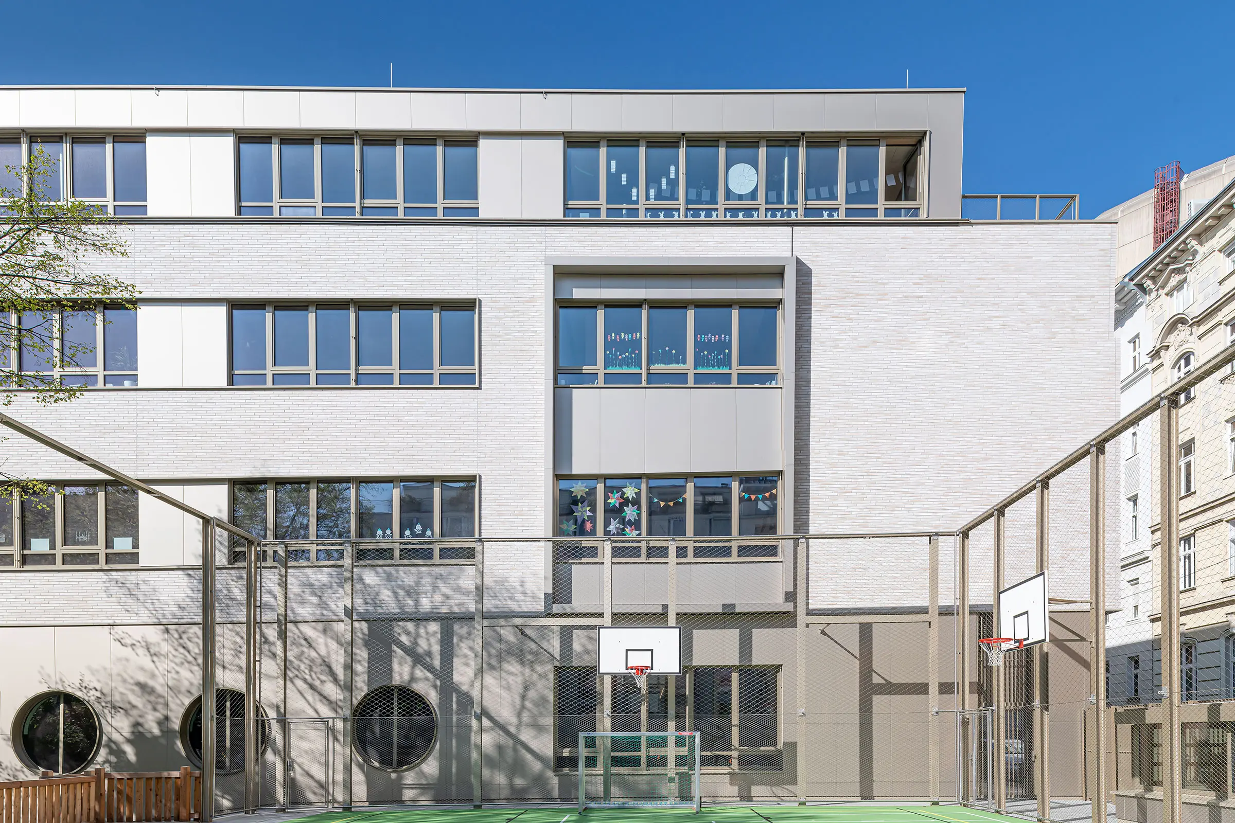 volksschule_mittelgasse_wien_aut_002